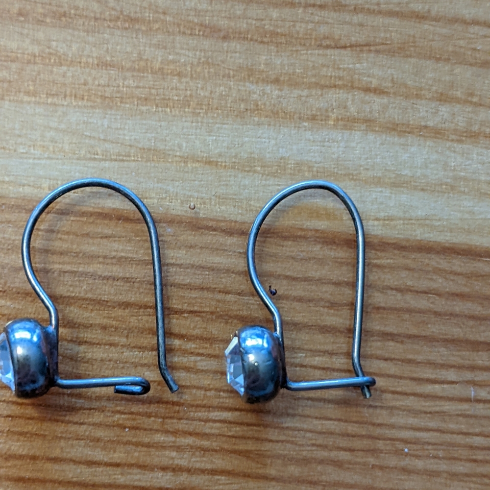 Earings - Picture 3 of 3